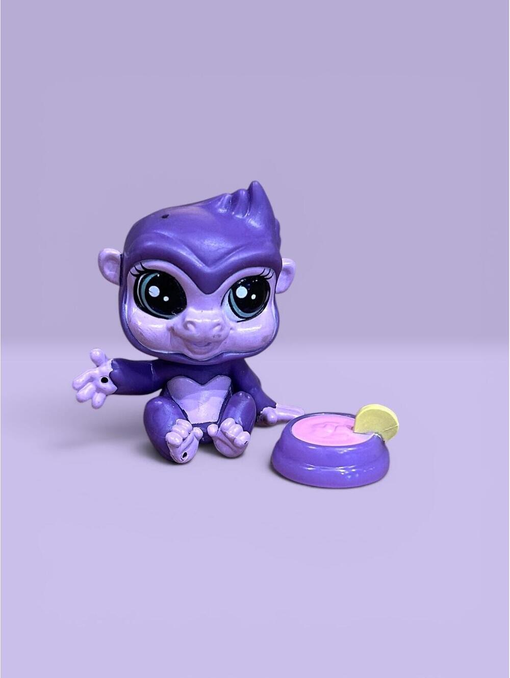 Littlest Pet Shop LPS Gorilla #3821 with Accessory